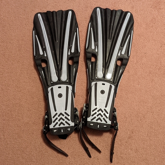 Small - Picture 2 of 2